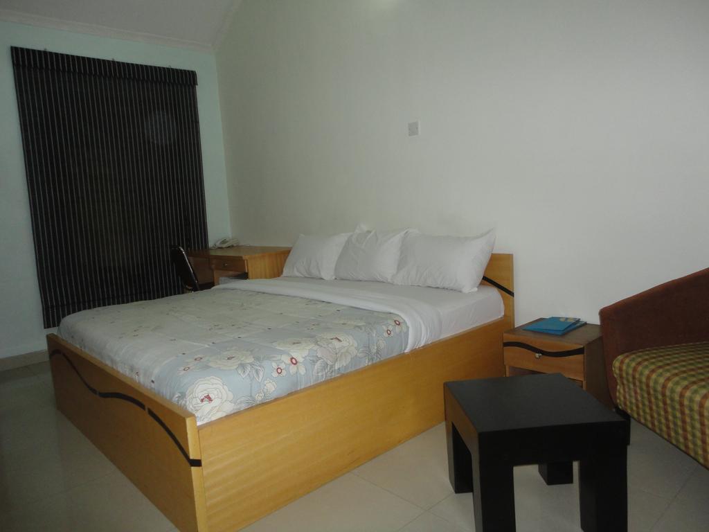 Bluespring Hotel Maryland 외부 사진