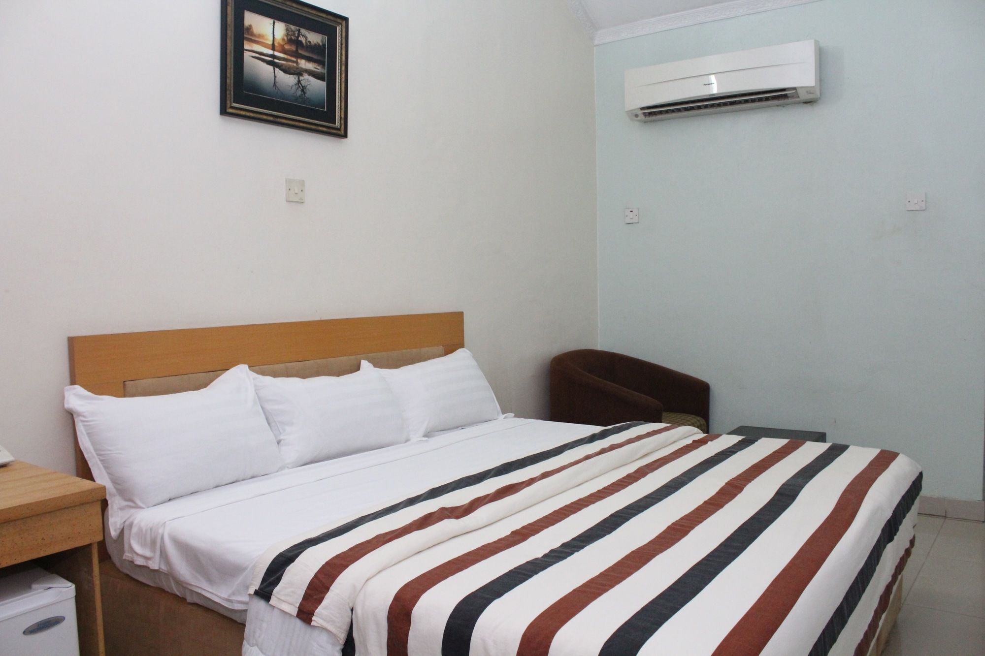 Bluespring Hotel Maryland 외부 사진